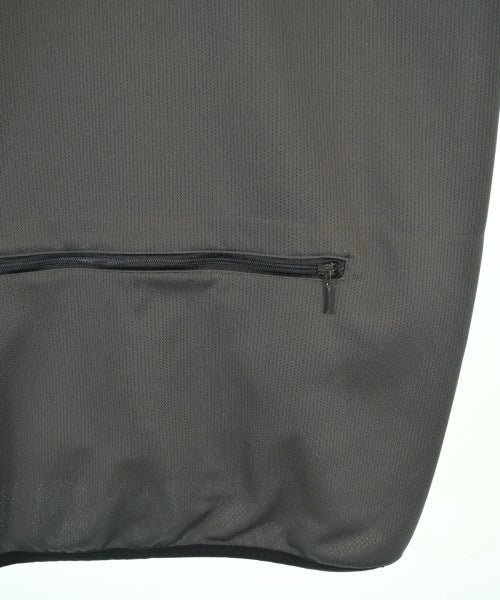 montage เสื้อยืด/เสื้อท็อปส์