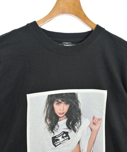 montage เสื้อยืด/เสื้อท็อปส์