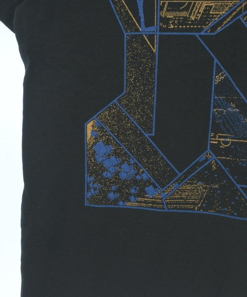 C.E เสื้อยืด/เสื้อท็อปส์