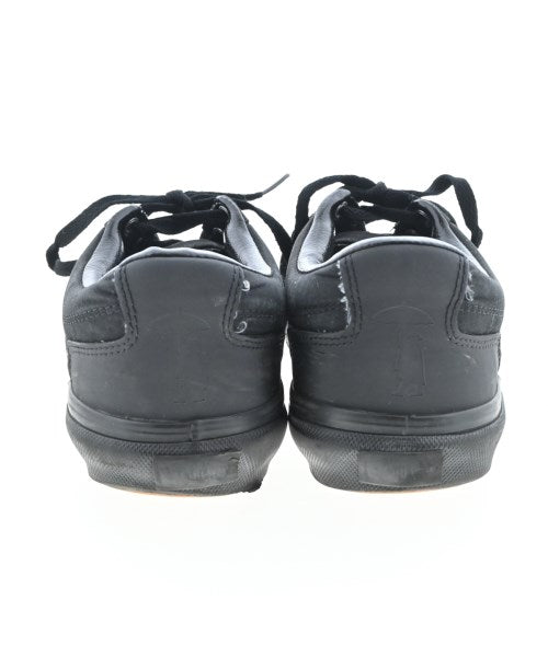 C.E รองเท้าผ้าใบ