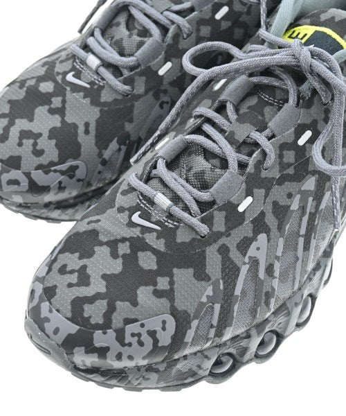 C.E รองเท้าผ้าใบ