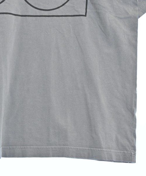 C.E เสื้อยืด/เสื้อท็อปส์