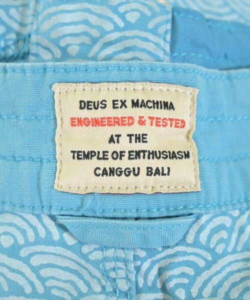 Deus ex Machina กางเกงขาสั้น