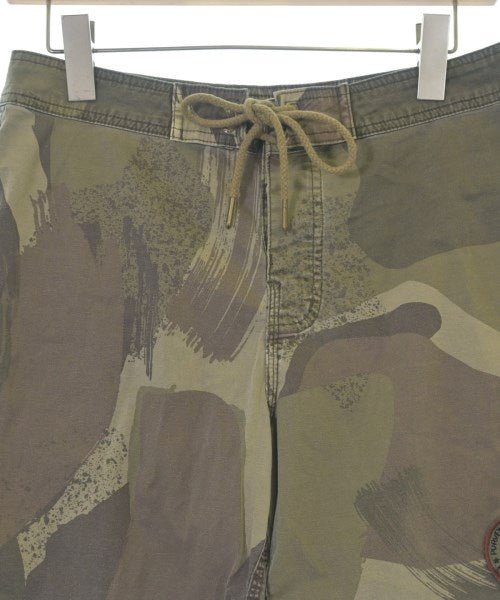 Deus ex Machina กางเกงขาสั้น