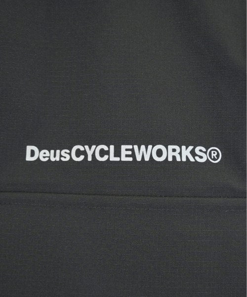 Deus ex Machina เสื้อพาร์กาภูเขา