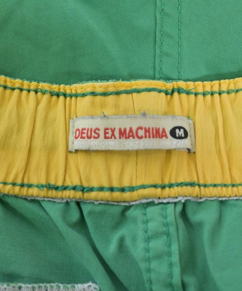Deus ex Machina กางเกงขาสั้น