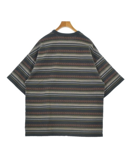 HUF เสื้อยืด/เสื้อท็อปส์