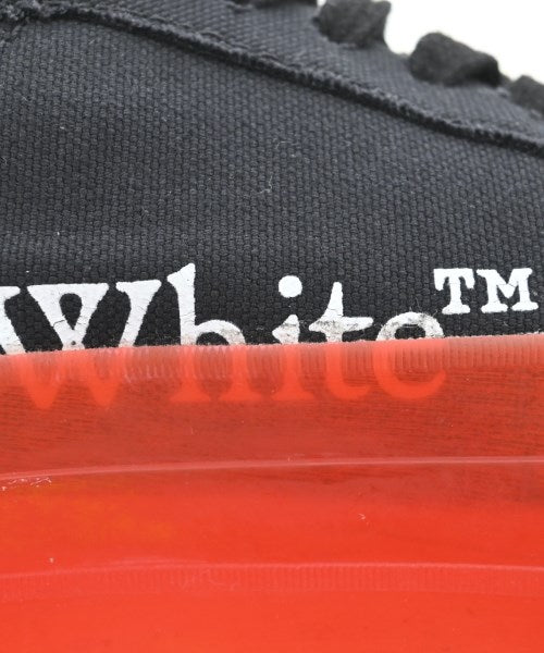 OFF-WHITE รองเท้าผ้าใบ