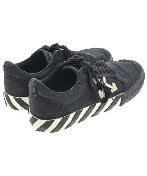 OFF-WHITE รองเท้าผ้าใบ