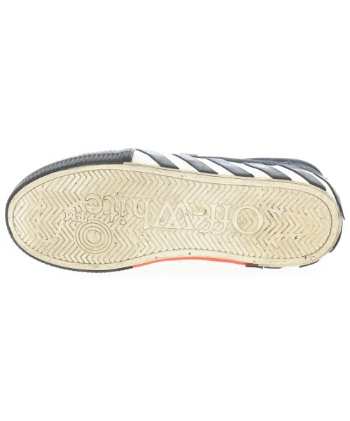 OFF-WHITE รองเท้าผ้าใบ