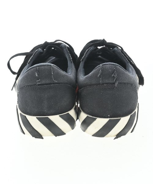 OFF-WHITE รองเท้าผ้าใบ