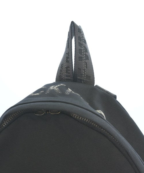 OFF-WHITE เป้สะพายหลัง
