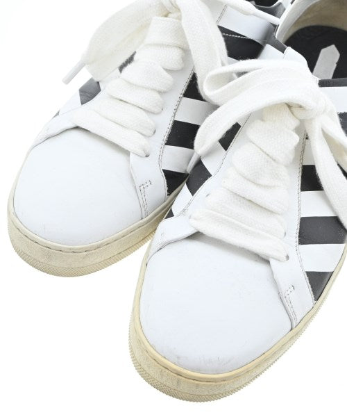 OFF-WHITE รองเท้าผ้าใบ