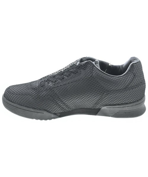 STAMPD รองเท้าผ้าใบ