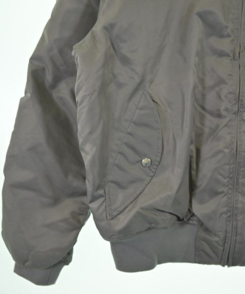 PALACE แจ็คเก็ตเบลาส์ อื่น