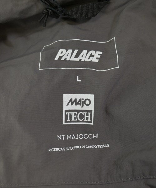 PALACE เสื้อพาร์กาภูเขา