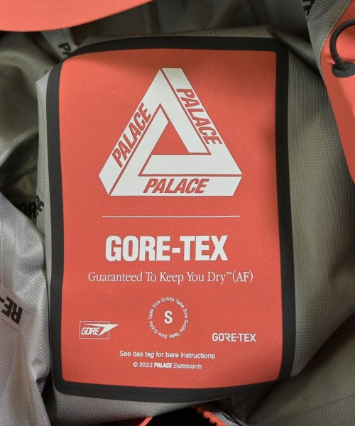 PALACE เสื้อพาร์กาภูเขา