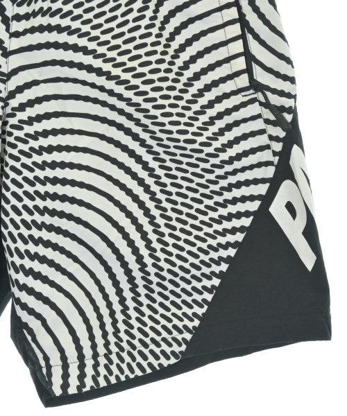 PALACE กางเกงขาสั้น