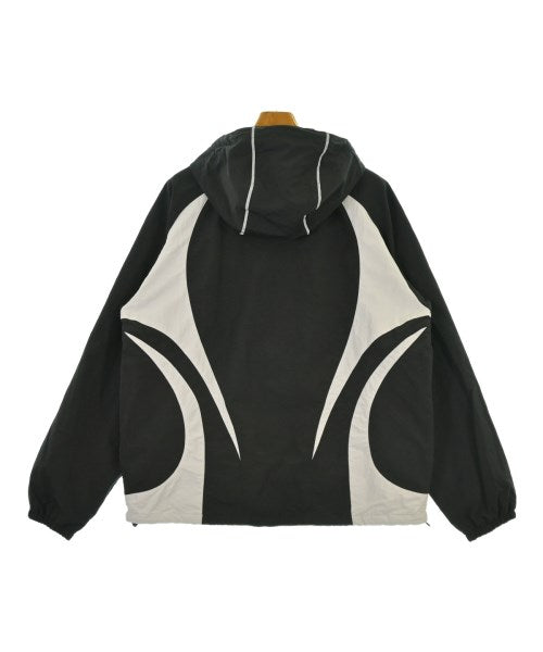 PALACE เสื้อพาร์กาภูเขา