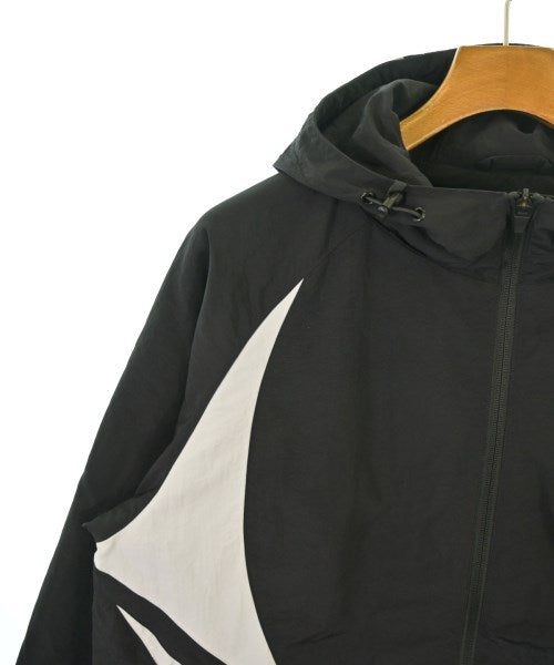 PALACE เสื้อพาร์กาภูเขา