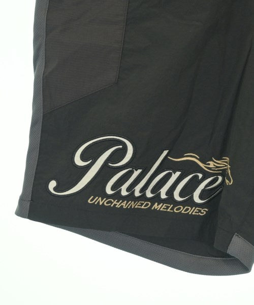 PALACE กางเกงขาสั้น