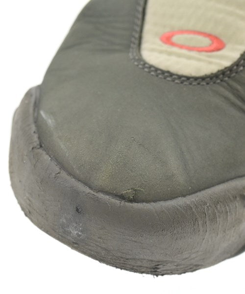 BRAIN DEAD รองเท้าผ้าใบ