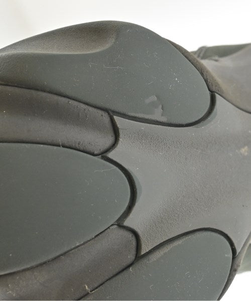 BRAIN DEAD รองเท้าผ้าใบ