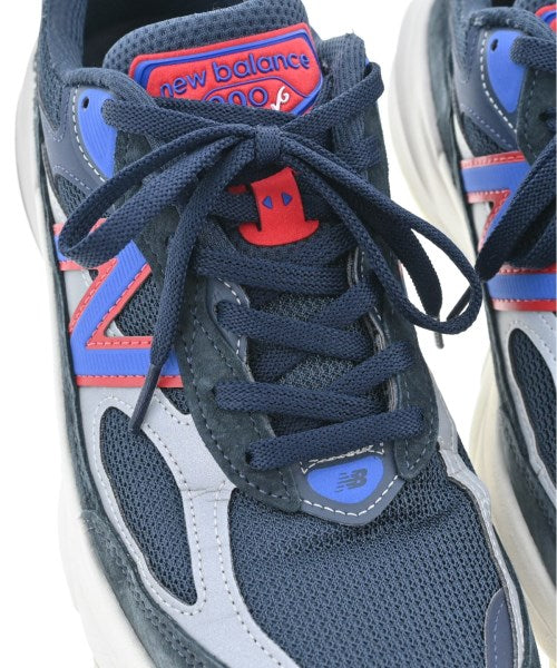 KITH รองเท้าผ้าใบ