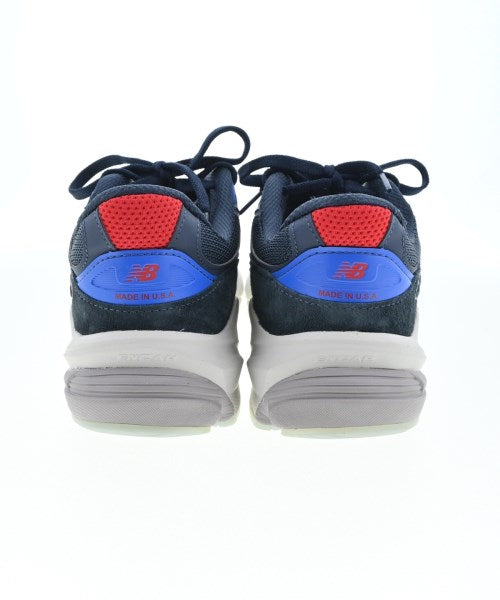 KITH รองเท้าผ้าใบ