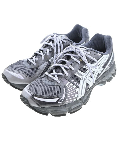 KITH รองเท้าผ้าใบ