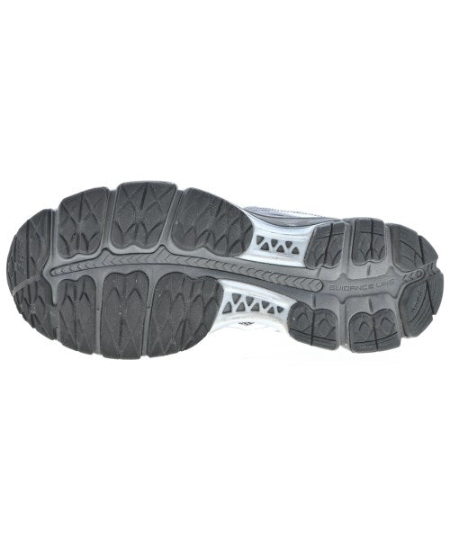 KITH รองเท้าผ้าใบ