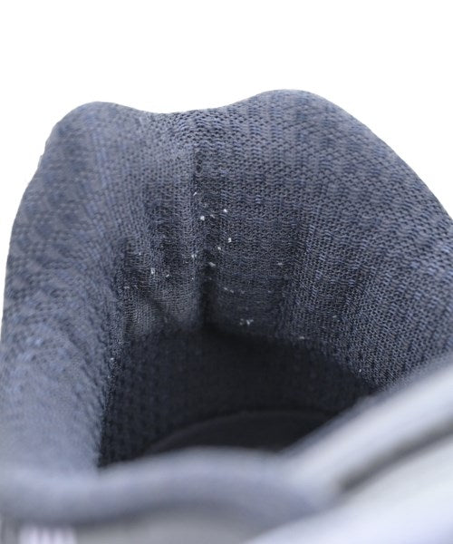 KITH รองเท้าผ้าใบ