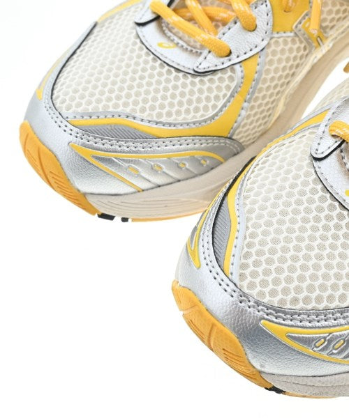 KITH รองเท้าผ้าใบ