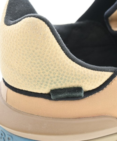 KITH รองเท้าผ้าใบ
