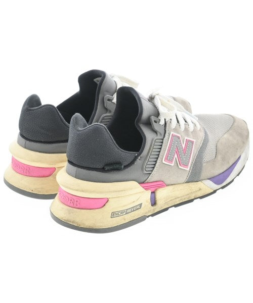 KITH รองเท้าผ้าใบ