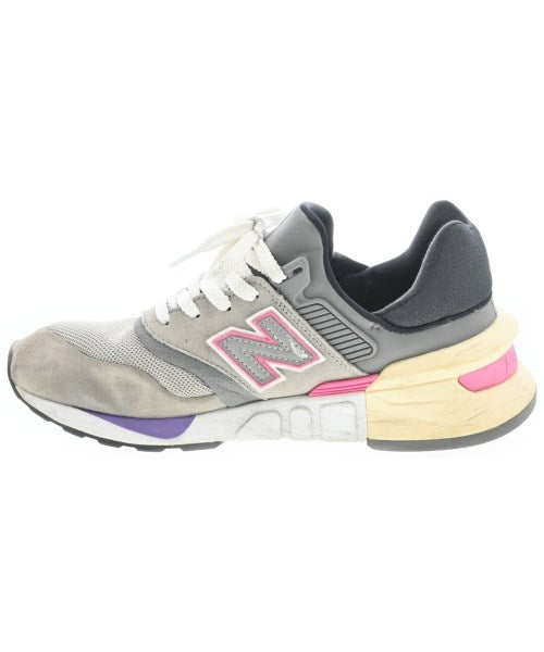 KITH รองเท้าผ้าใบ