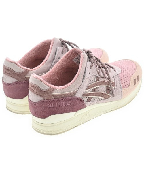 KITH รองเท้าผ้าใบ