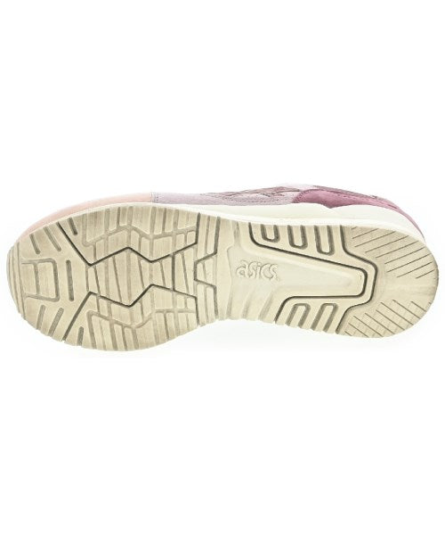 KITH รองเท้าผ้าใบ