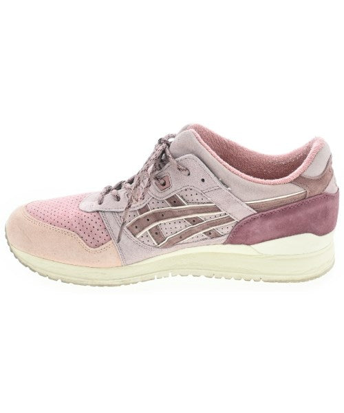 KITH รองเท้าผ้าใบ
