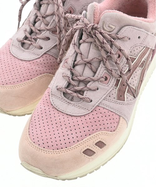 KITH รองเท้าผ้าใบ