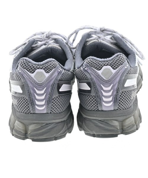 KITH รองเท้าผ้าใบ