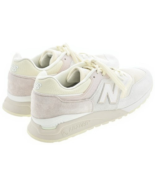 KITH รองเท้าผ้าใบ