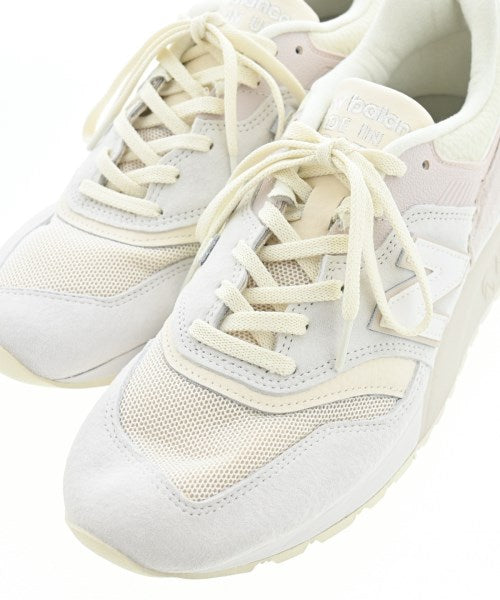 KITH รองเท้าผ้าใบ