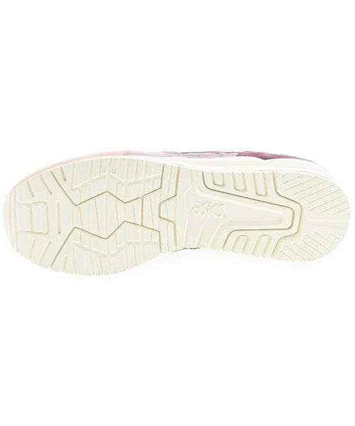 KITH รองเท้าผ้าใบ