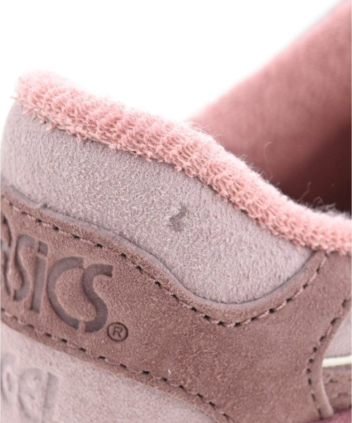 KITH รองเท้าผ้าใบ