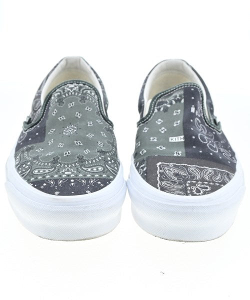 KITH รองเท้าผ้าใบ