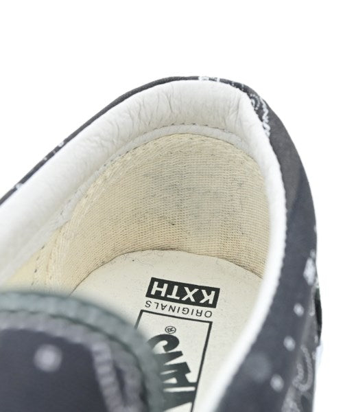 KITH รองเท้าผ้าใบ