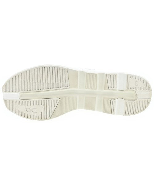 KITH รองเท้าผ้าใบ