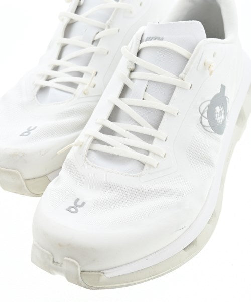 KITH รองเท้าผ้าใบ