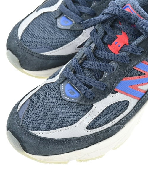 KITH รองเท้าผ้าใบ